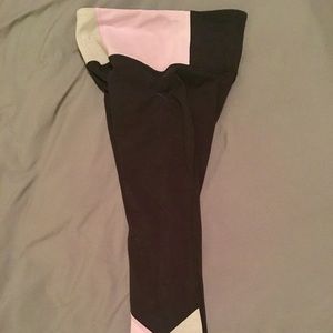 Lululemon Black/lavender/grey yoga crop